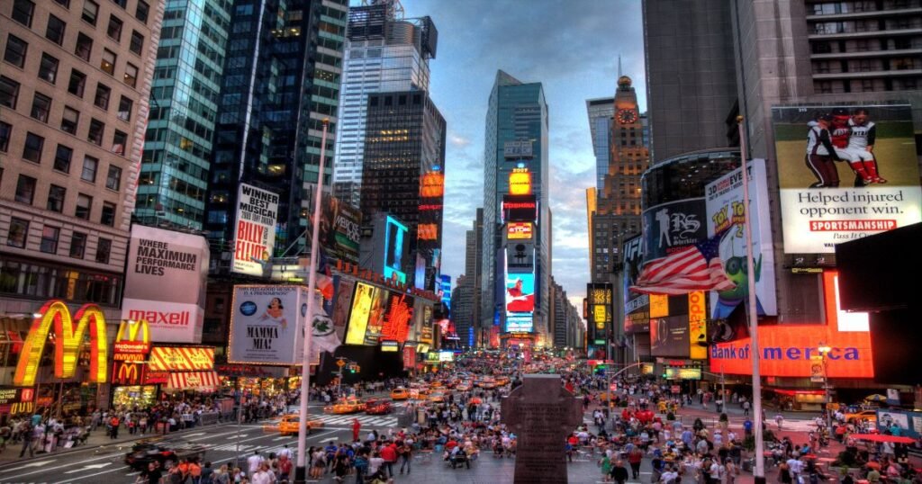 The skyline of New York City features iconic skyscrapers.