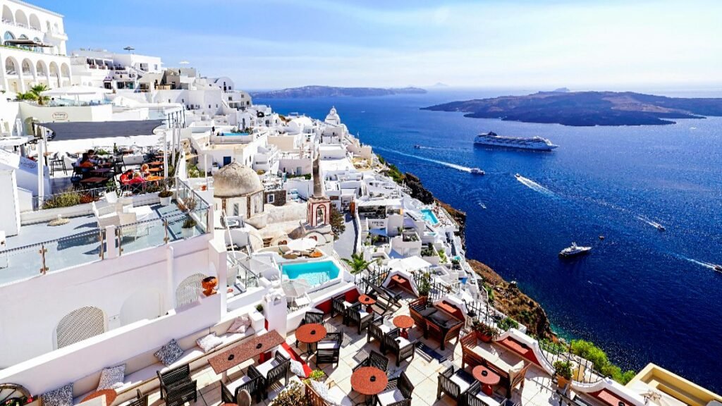 Discover the Best 15 Tourist Attractions in Greece: