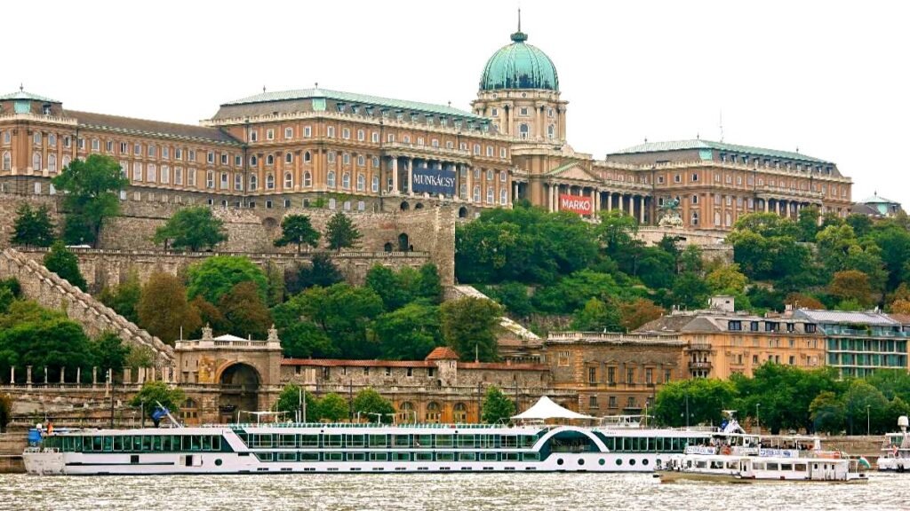 Best 15 Tourist Attractions in Hungary: