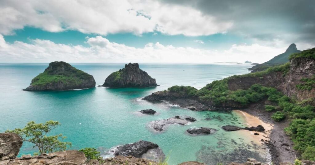 "Turquoise waters and a sandy beach on Fernando de Noronha."